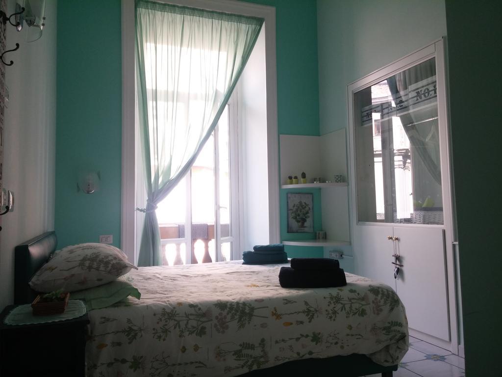 Viaggio A Napoli B&B Bagian luar foto