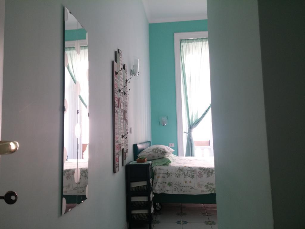 Viaggio A Napoli B&B Bagian luar foto