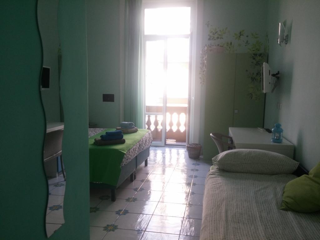 Viaggio A Napoli B&B Bagian luar foto