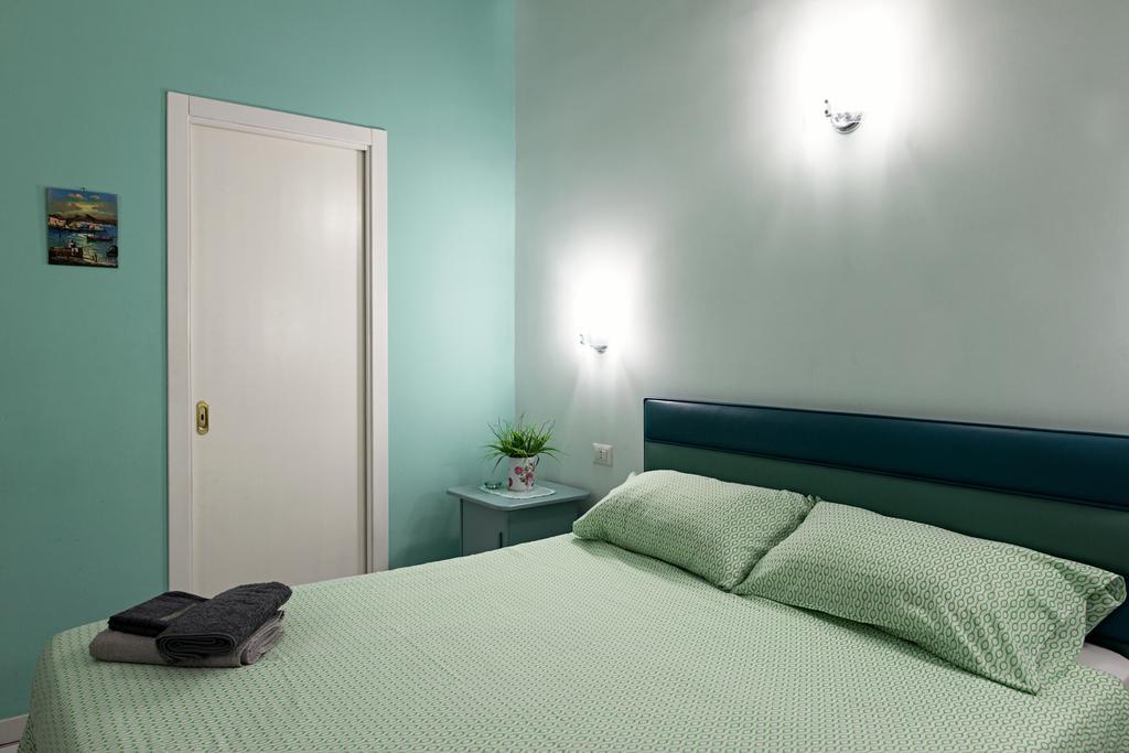 Viaggio A Napoli B&B Bagian luar foto
