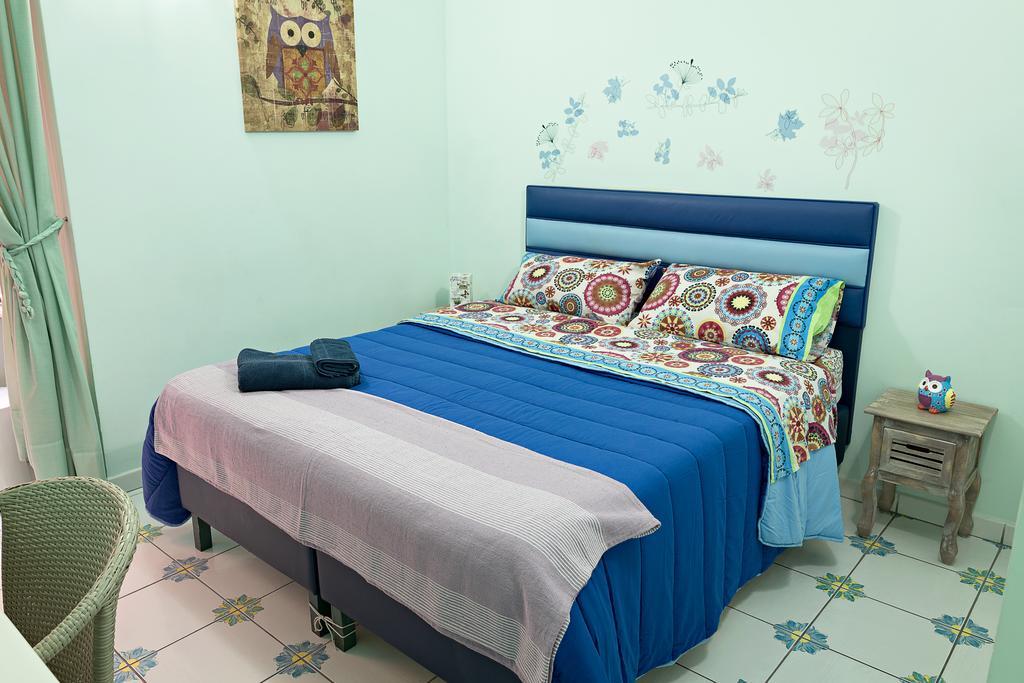 Viaggio A Napoli B&B Bagian luar foto