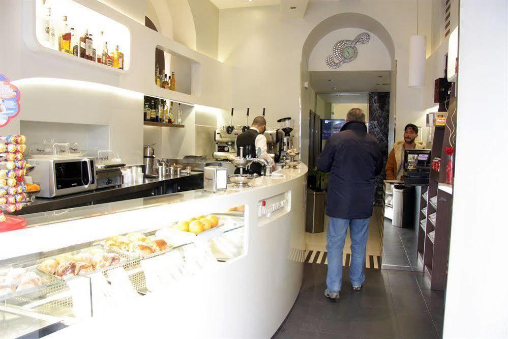Viaggio A Napoli B&B Bagian luar foto